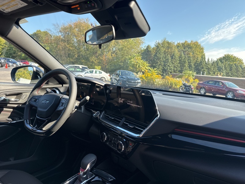 2025 Chevrolet Trax 2RS Image 17 of 45