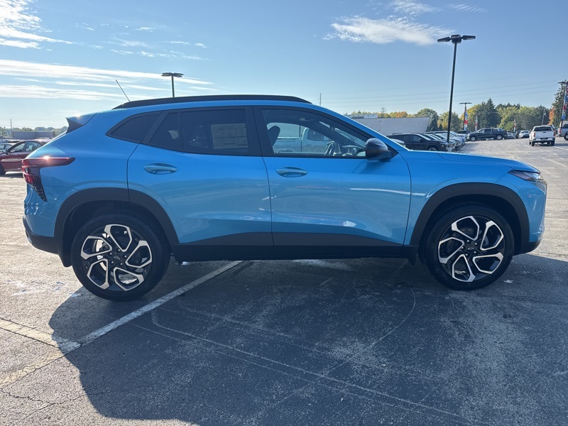 2025 Chevrolet Trax 2RS Image 3 of 45