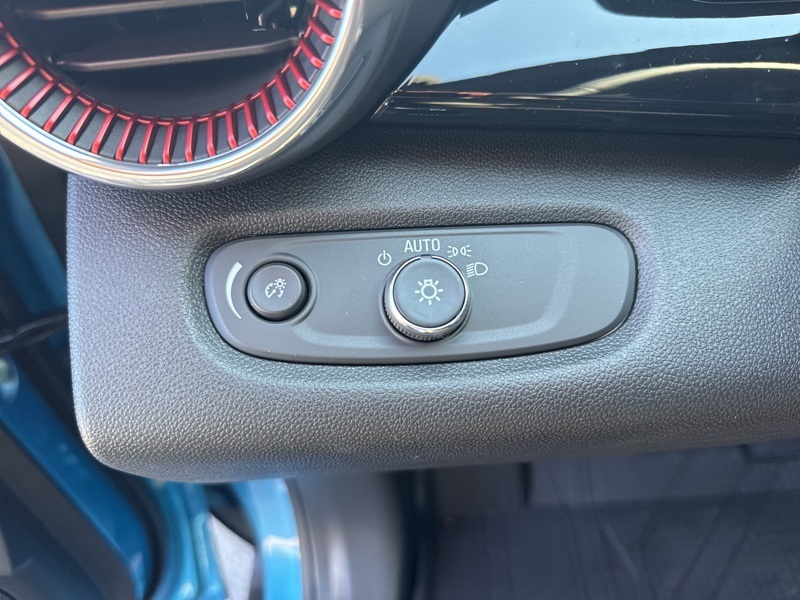 2025 Chevrolet Trax 2RS Image 33 of 45