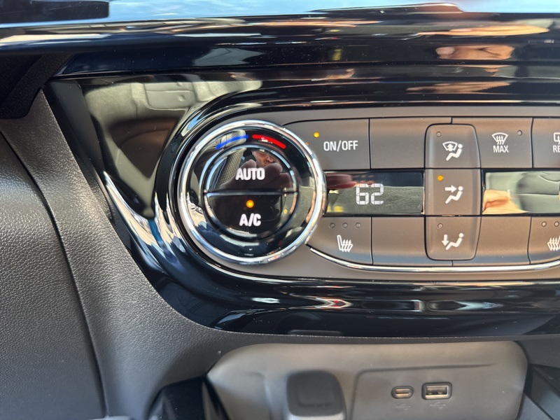 2025 Chevrolet Trax 2RS Image 27 of 45