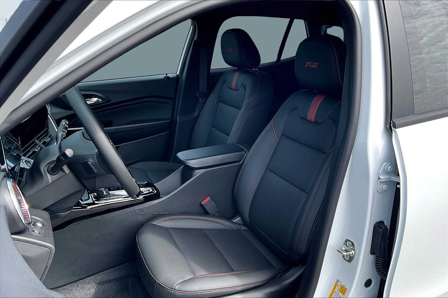 2025 Chevrolet Trax 2RS Image 7 of 13