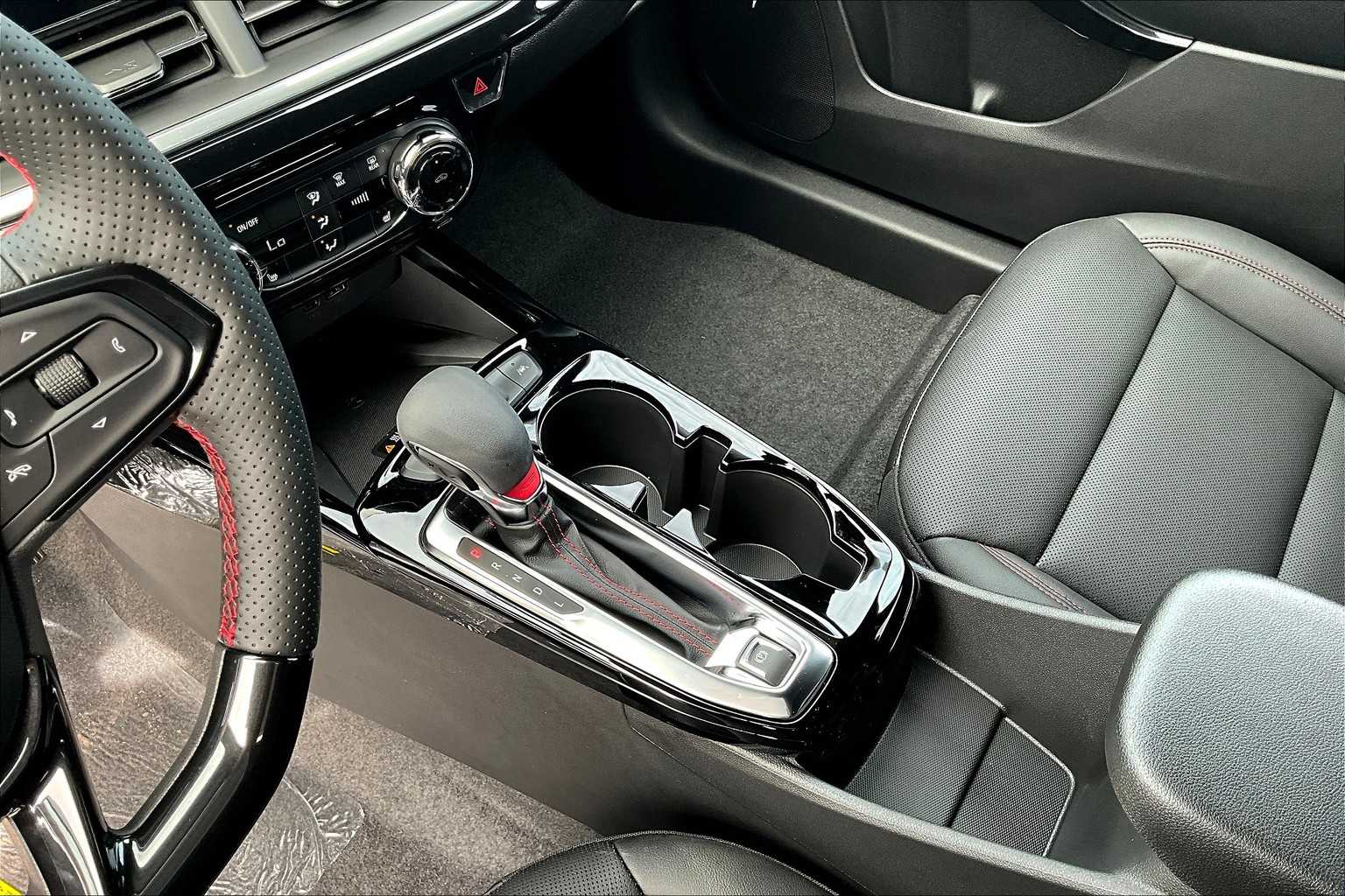 2025 Chevrolet Trax 2RS Image 11 of 13