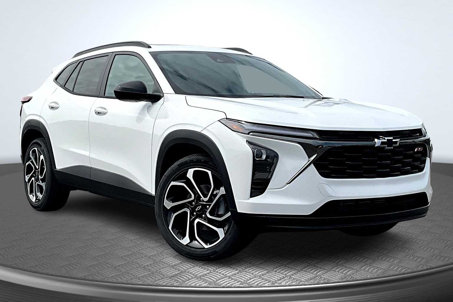 2025 Chevrolet Trax 2RS Image 2 of 13