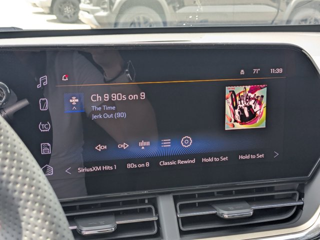 Vehicle image 18 of 24
