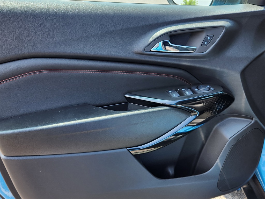 2025 Chevrolet Trax 2RS Image 16 of 20