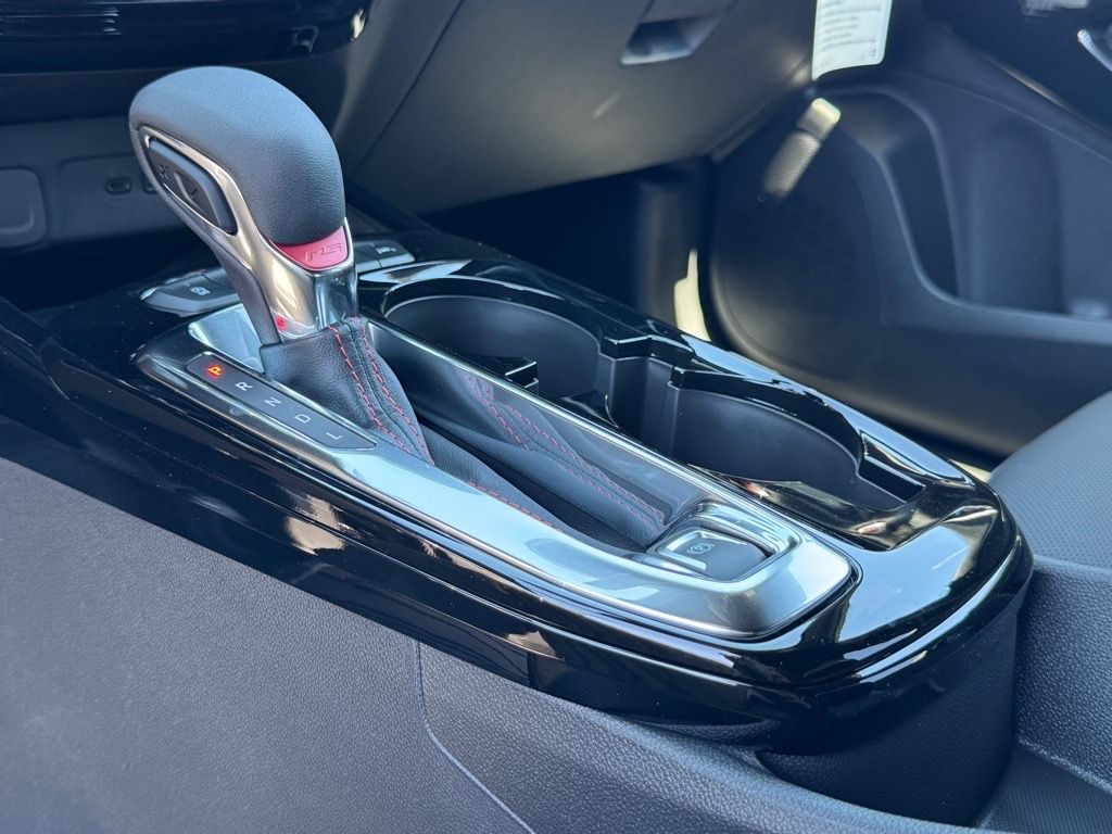 Vehicle image 8 of 14