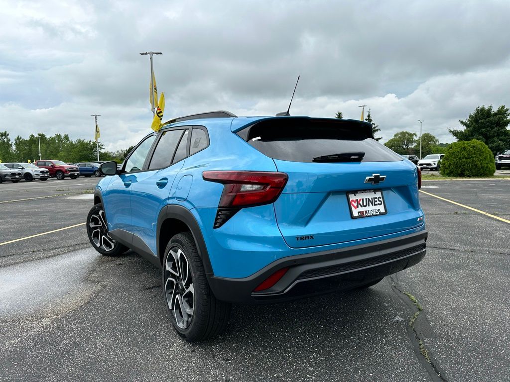 Vehicle image 3 of 25