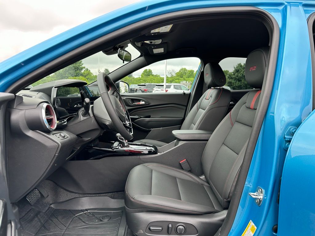 Vehicle image 11 of 25