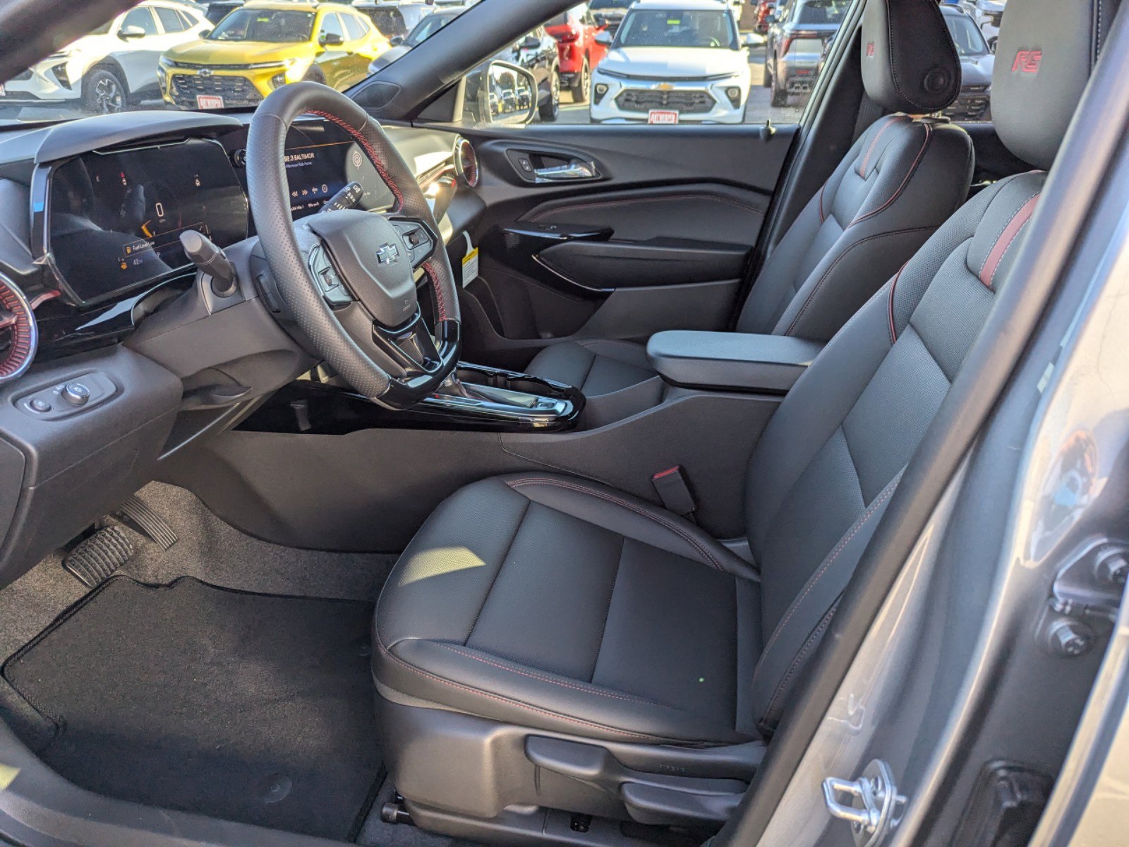 Vehicle image 13 of 25
