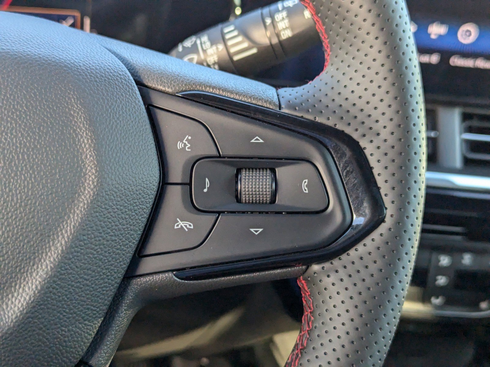 Vehicle image 19 of 25