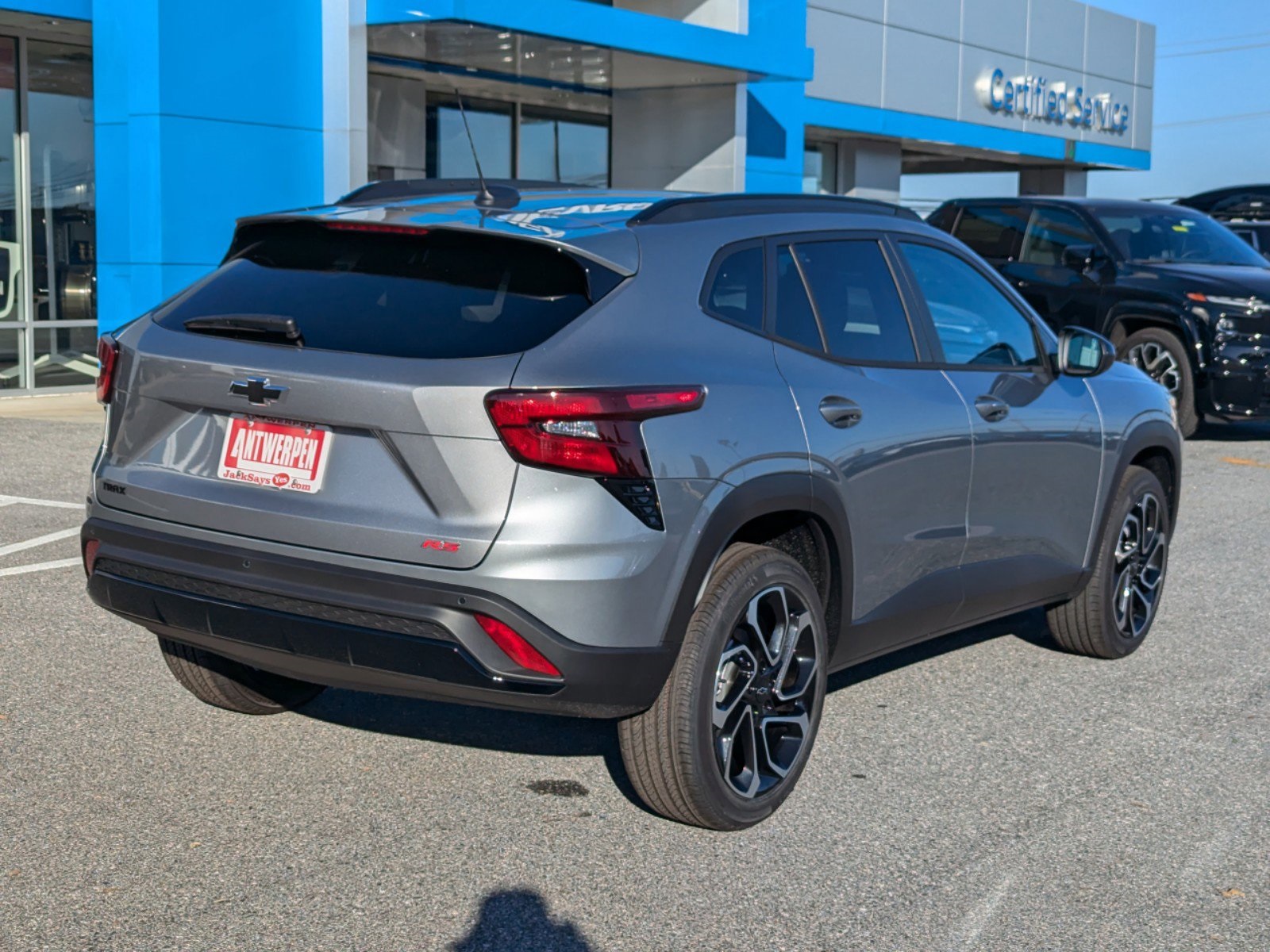 Vehicle image 4 of 25