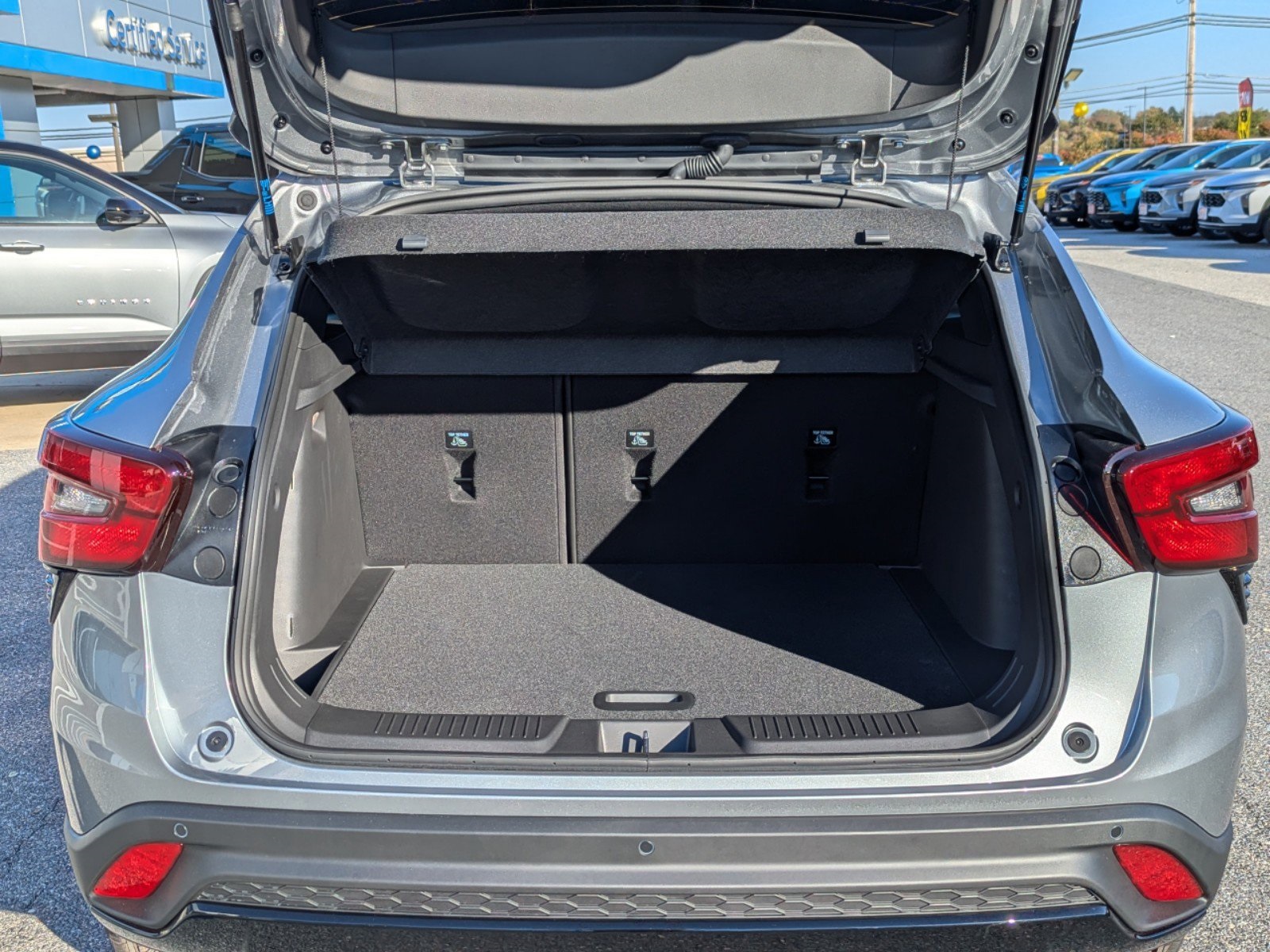 Vehicle image 11 of 25