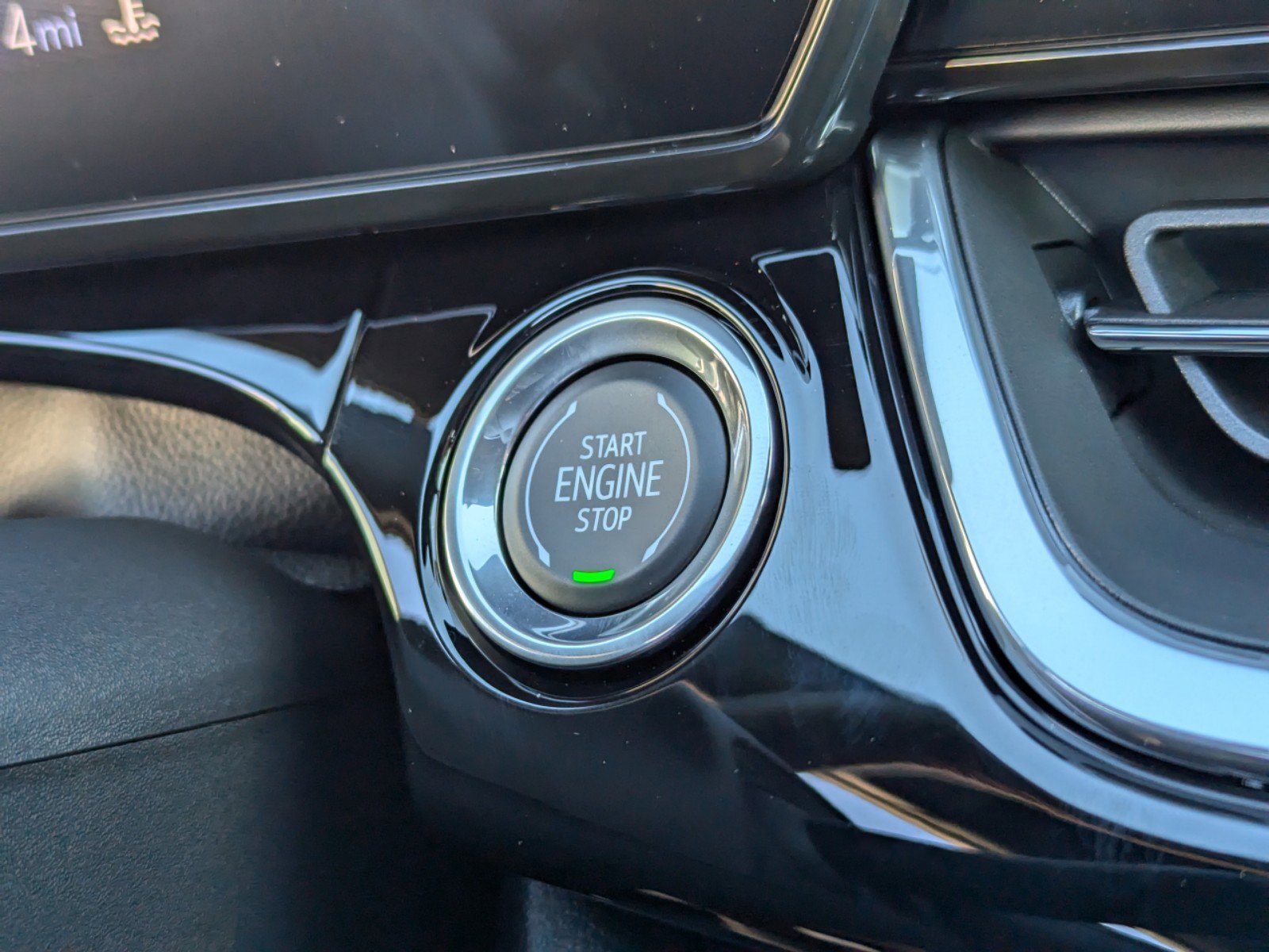 Vehicle image 20 of 25