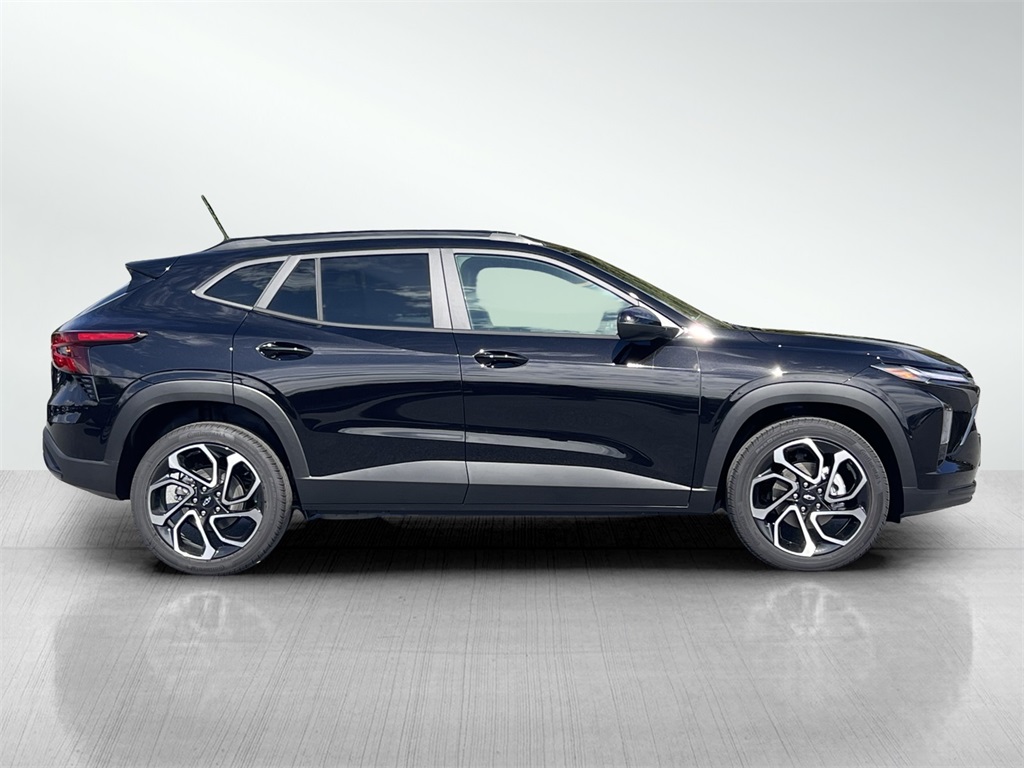 Vehicle image 4 of 36