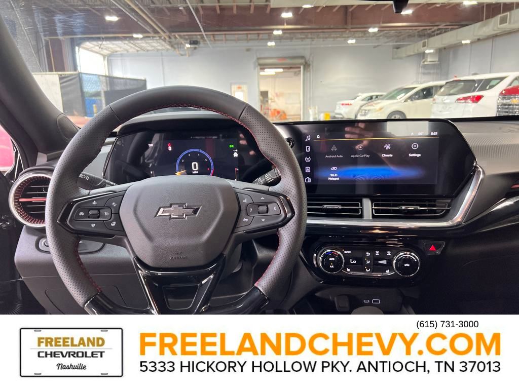 Vehicle image 18 of 23