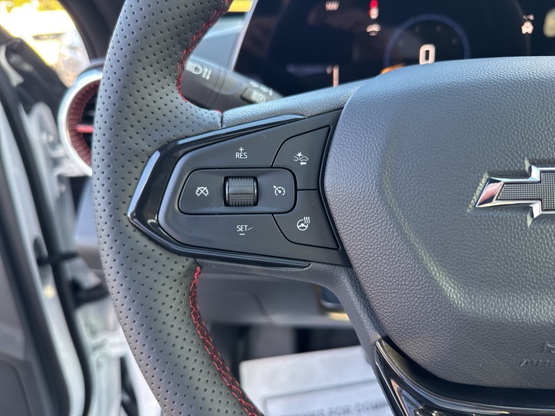 2025 Chevrolet Trax 2RS Image 17 of 45