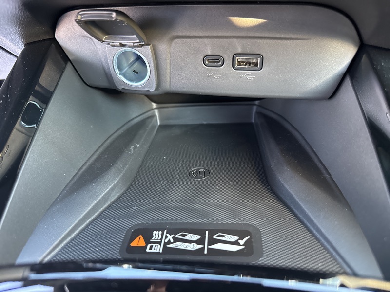 2025 Chevrolet Trax 2RS Image 20 of 45