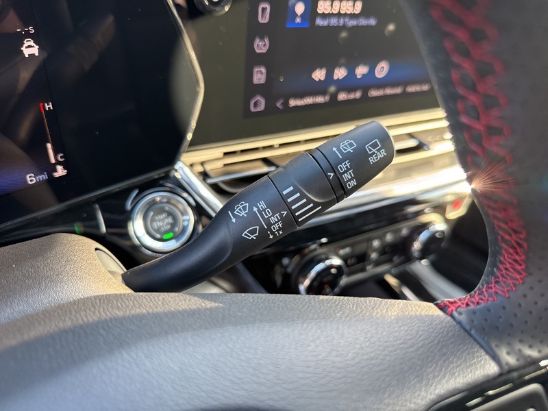 2025 Chevrolet Trax 2RS Image 33 of 45