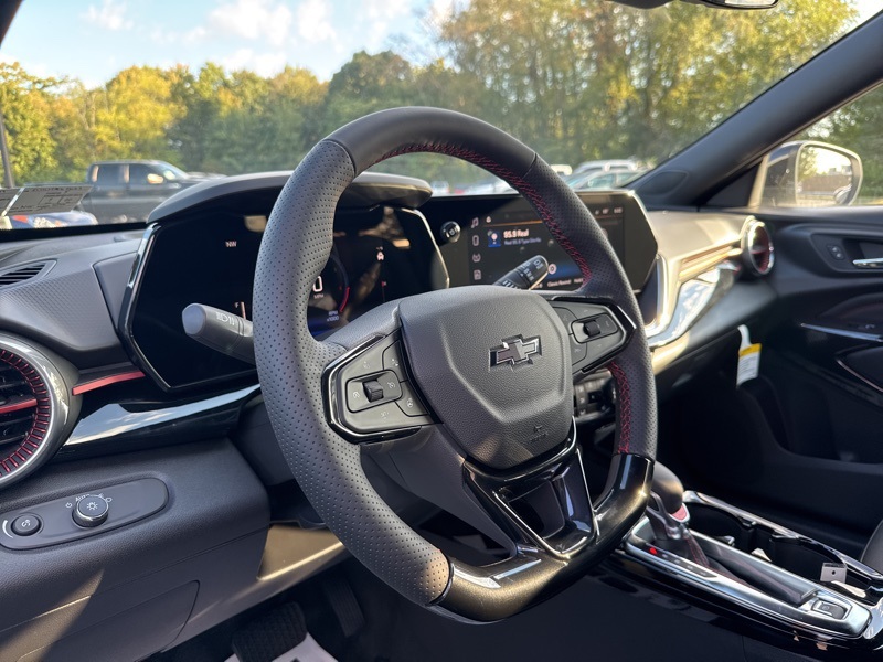 2025 Chevrolet Trax 2RS Image 16 of 45