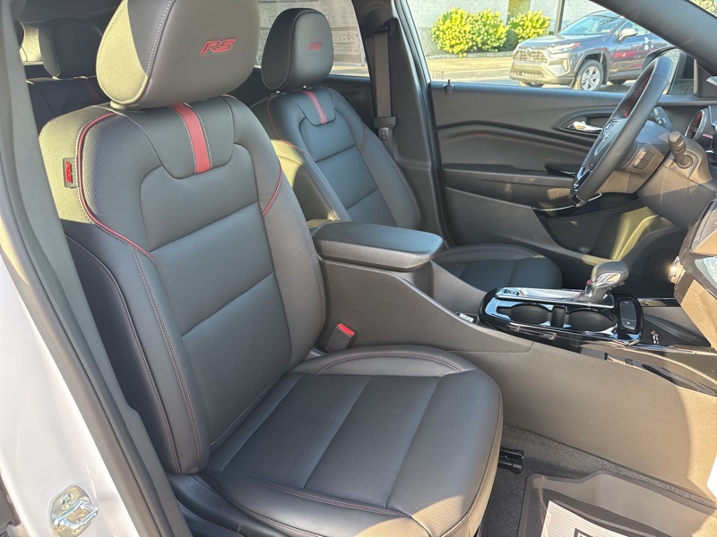 2025 Chevrolet Trax 2RS Image 9 of 45