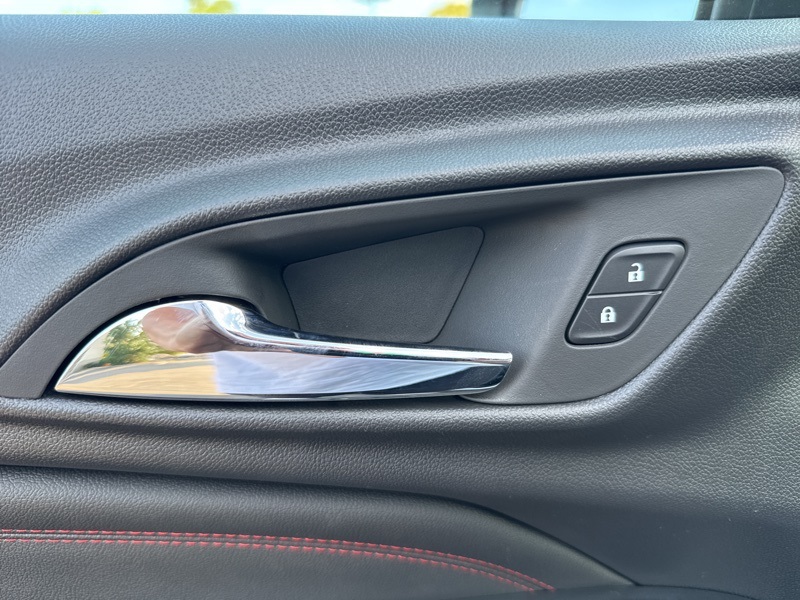 2025 Chevrolet Trax 2RS Image 37 of 45