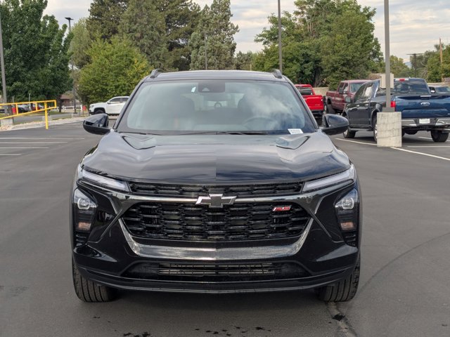 2025 Chevrolet Trax 2RS Image 2 of 21