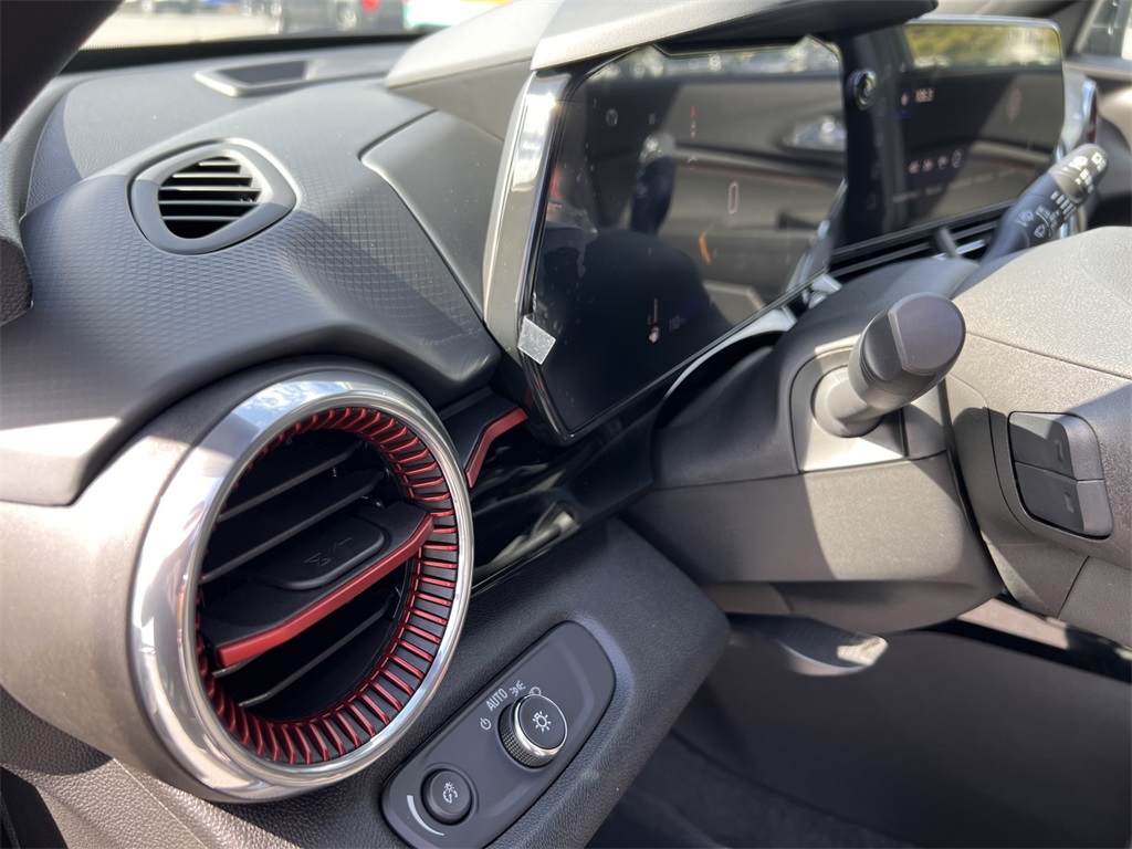 Vehicle image 17 of 36