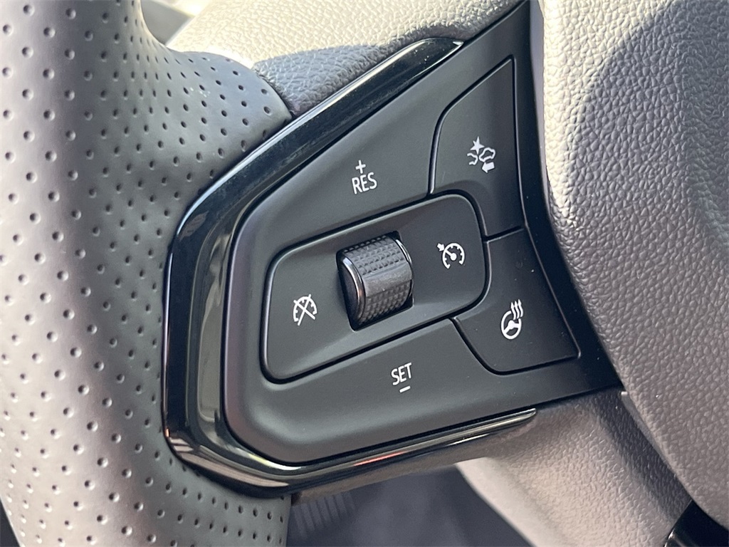 Vehicle image 19 of 36