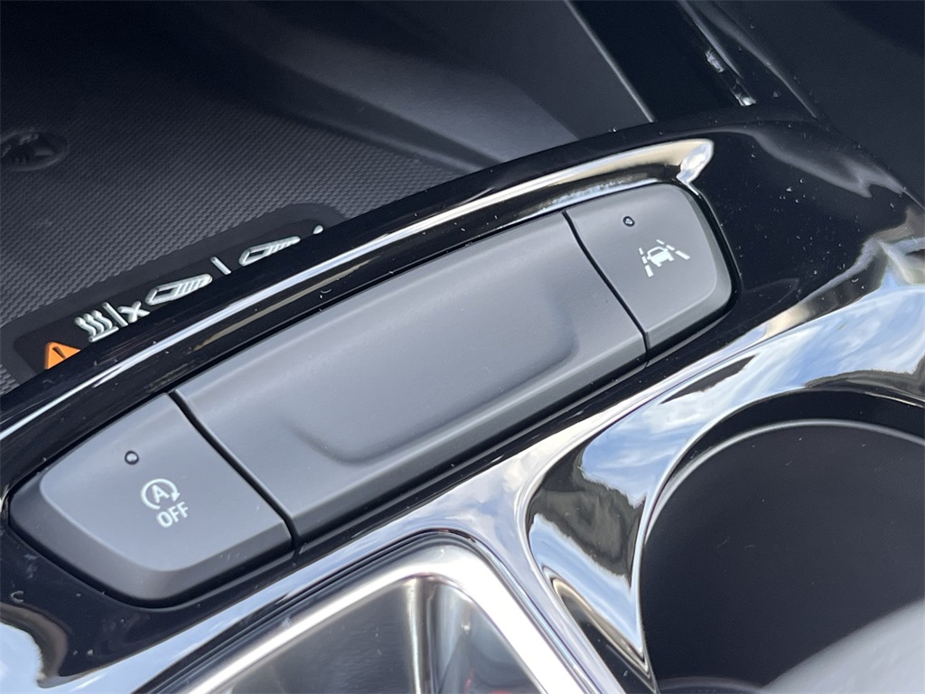 Vehicle image 27 of 36