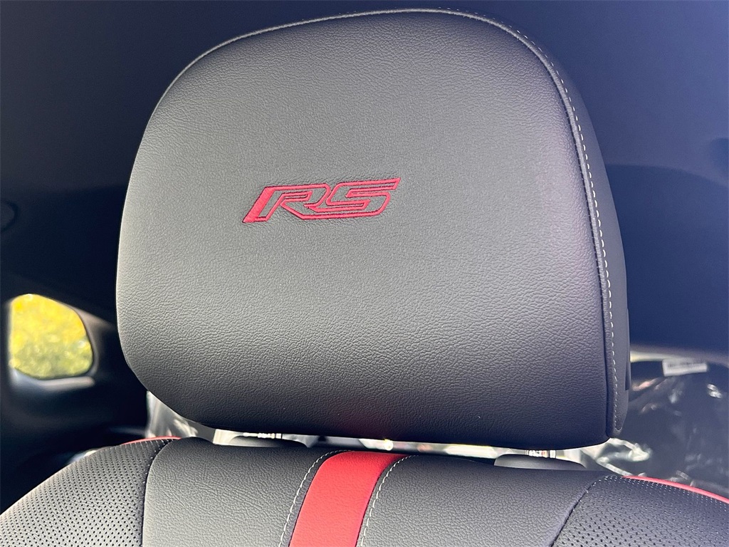 Vehicle image 13 of 36