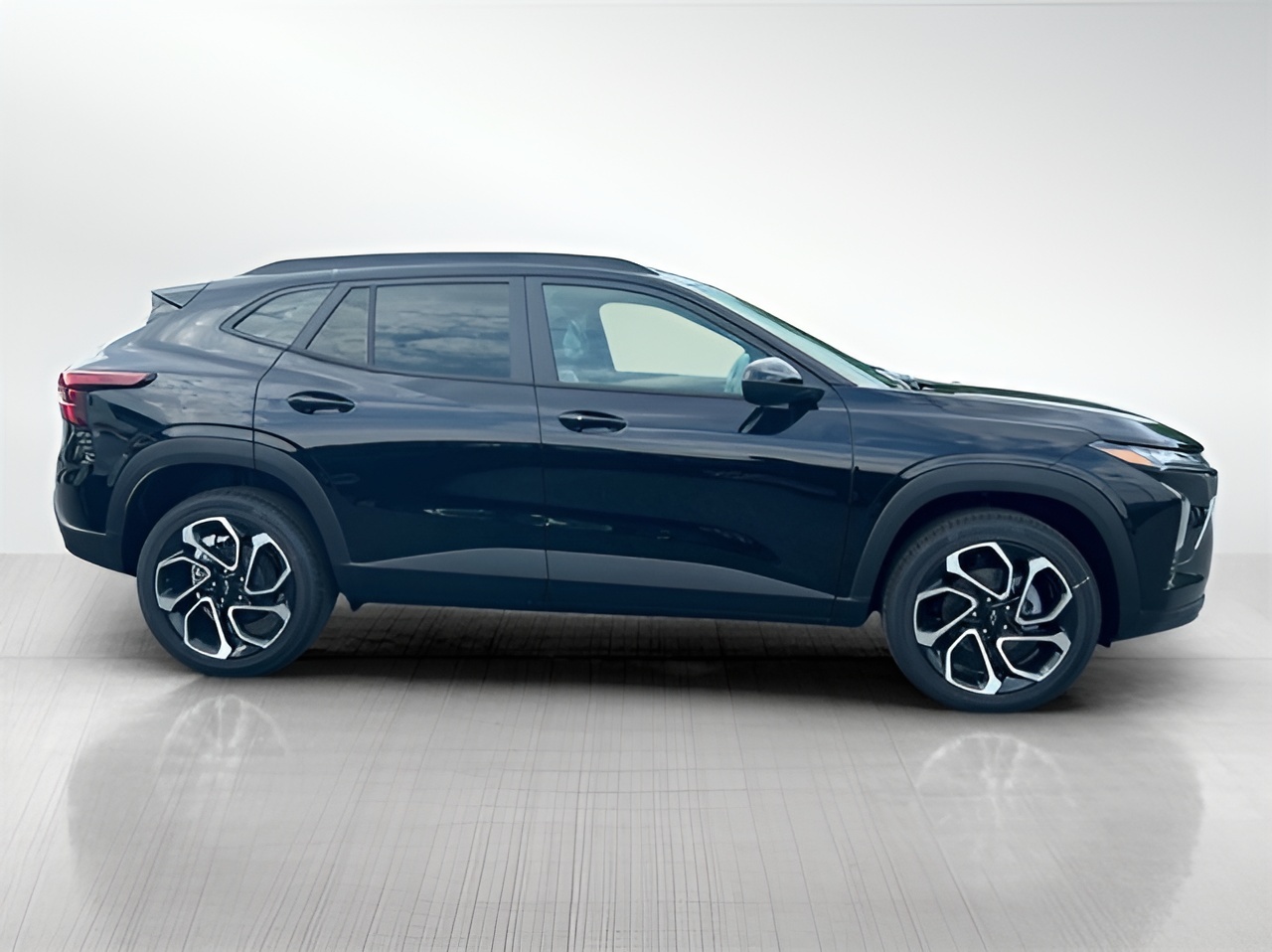 Vehicle image 33 of 36