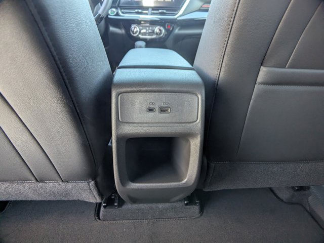 Vehicle image 13 of 29