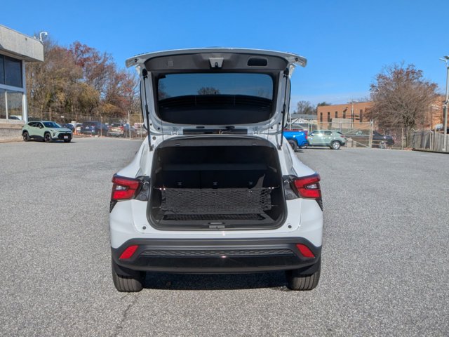 Vehicle image 8 of 29