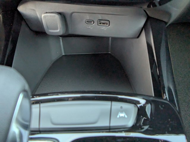Vehicle image 20 of 29
