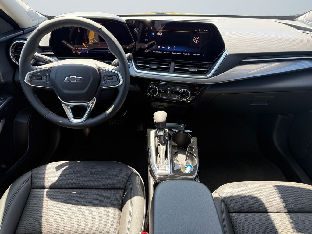 Vehicle image 10 of 20