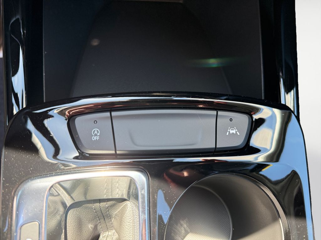 Vehicle image 18 of 20