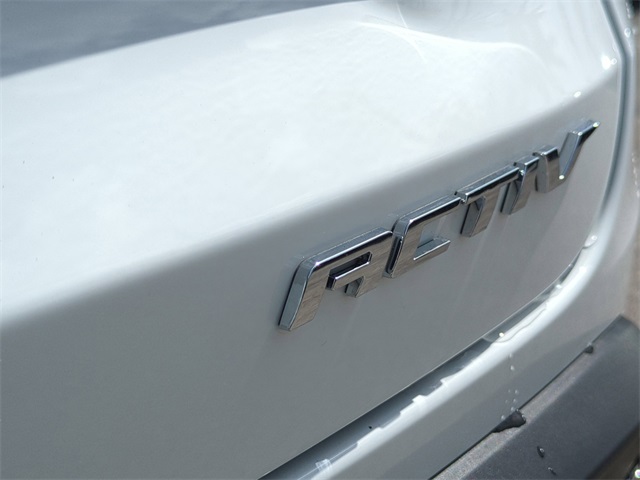 Vehicle image 28 of 33
