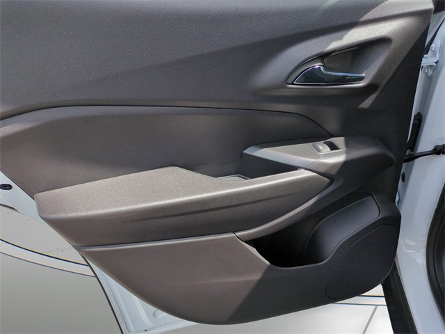 Vehicle image 24 of 33