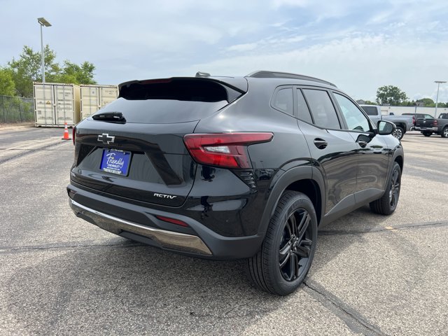 Vehicle image 9 of 34