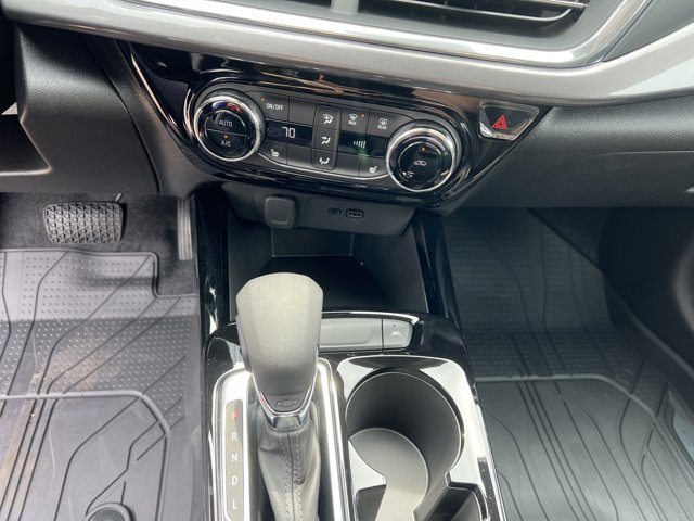 Vehicle image 17 of 34