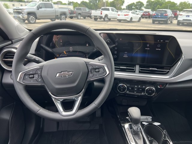 Vehicle image 15 of 34