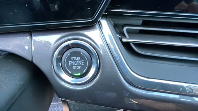 Vehicle image 26 of 31
