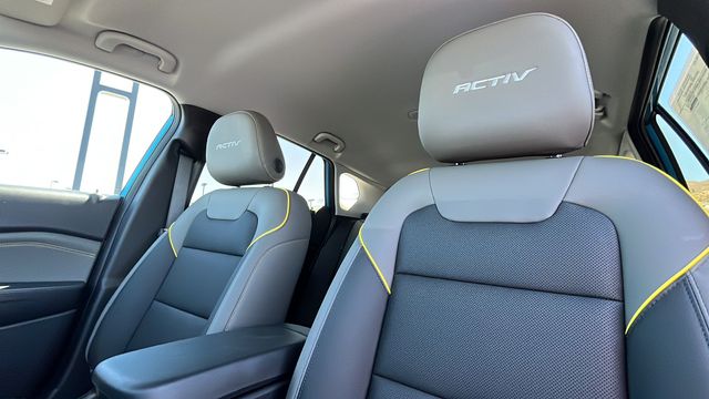 Vehicle image 13 of 31
