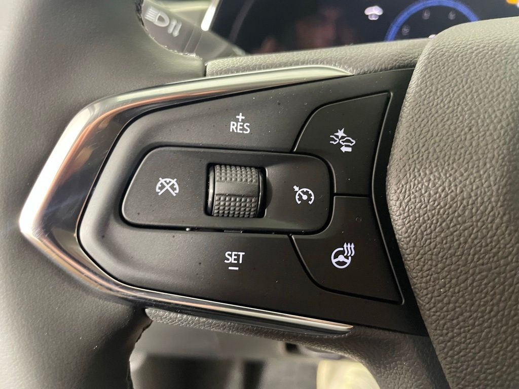 Vehicle image 19 of 48