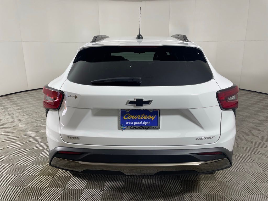Vehicle image 5 of 48