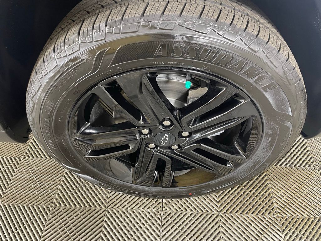 Vehicle image 38 of 48