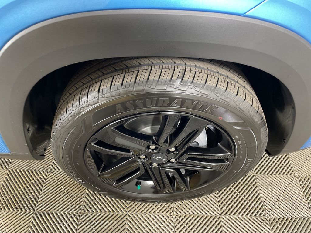 Vehicle image 13 of 48