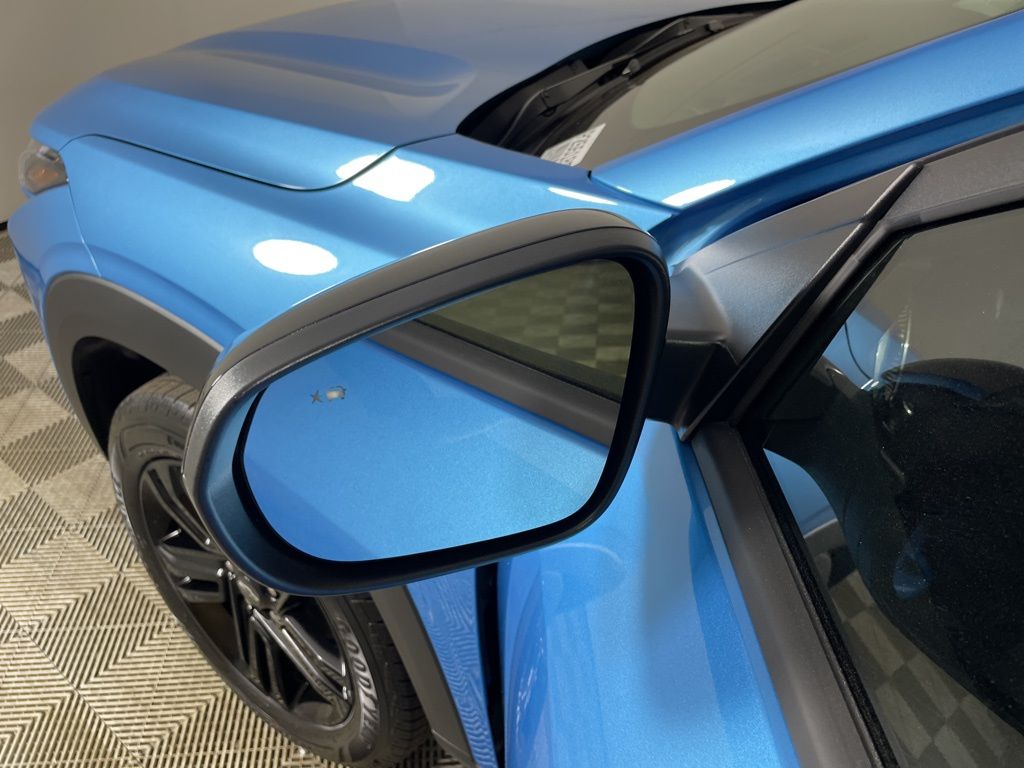 Vehicle image 16 of 48