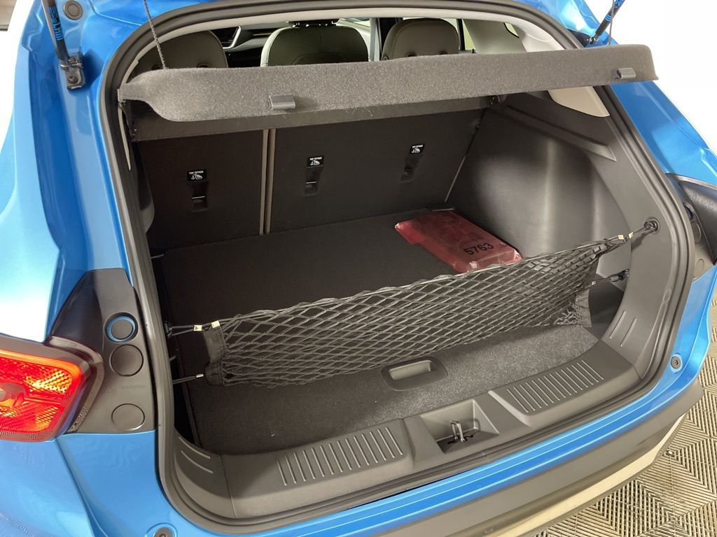 Vehicle image 42 of 48