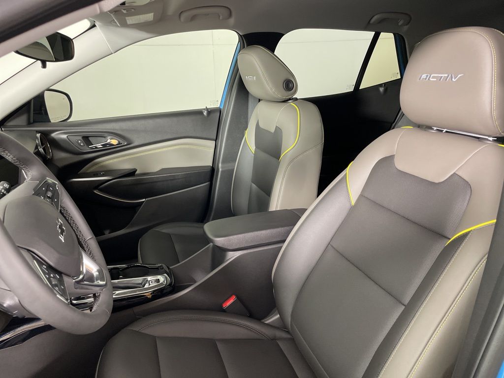 Vehicle image 22 of 48
